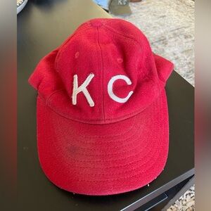 Men’s KC red and white Baldwin hat